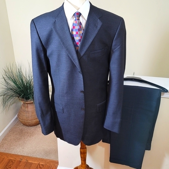 Joseph Abboud Modern Fit Suit - Picture 5 of 9